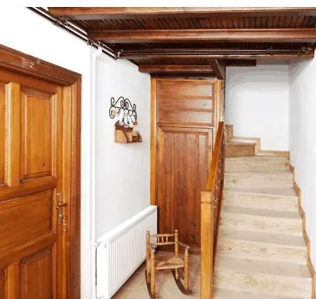 Collage House Bozhuyuk